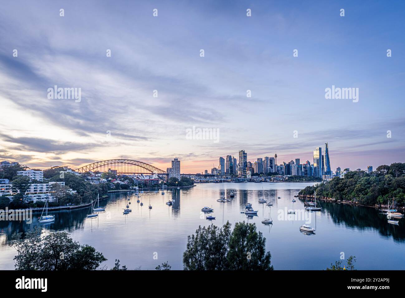 Skyline di Sydney dal Berry's Bay Lookout Foto Stock