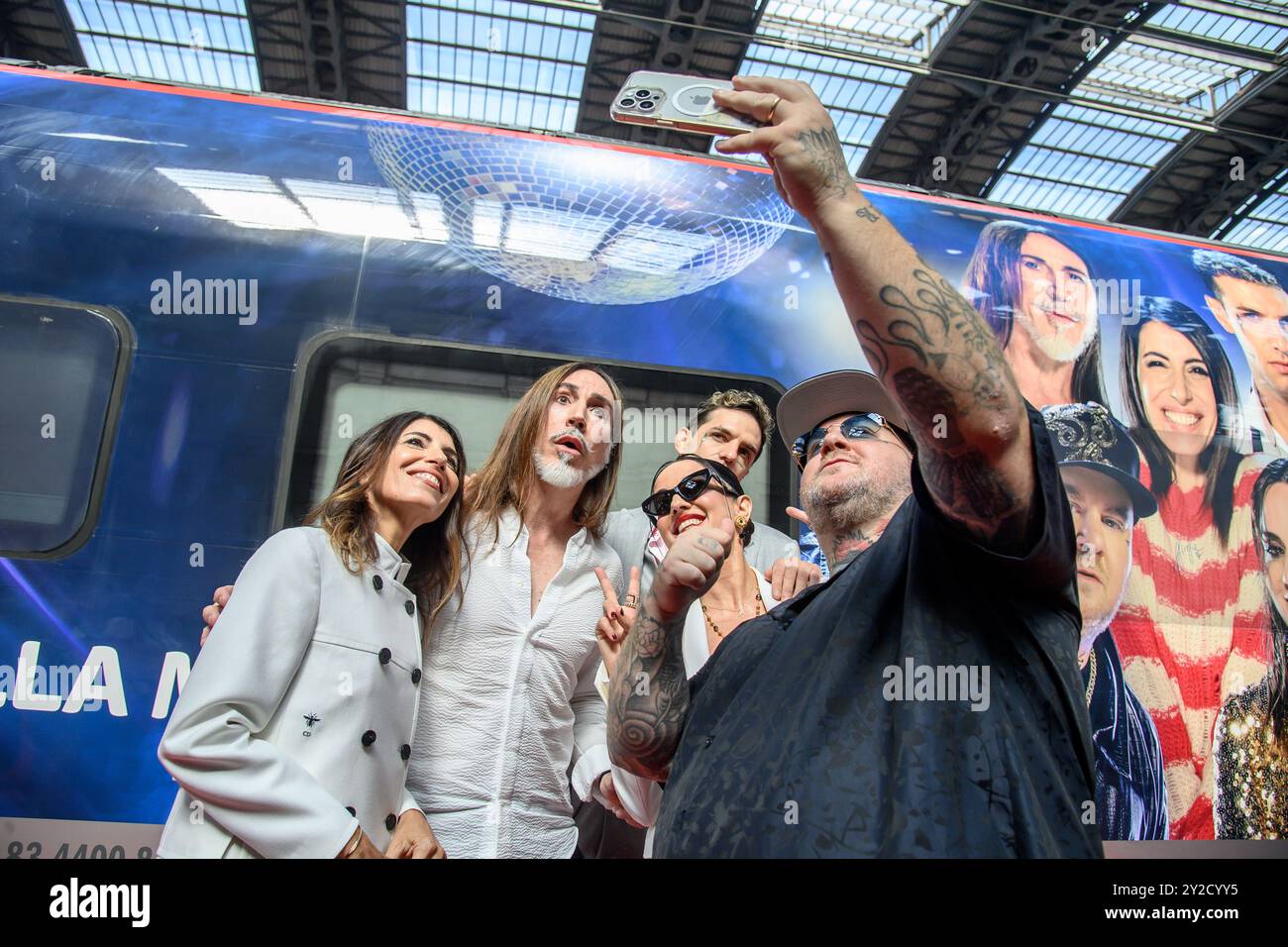 Milano, Milano. 10 settembre 2024. Giorgia, Manuel Agnelli, Paola Iezzi, Achielle Lauro e Jake la Furia alla presentazione nuova livrea Frecciarossa X Factor 2024 presso la stazione centrale - Milano - Giovedì 05 settembre 2024 (foto Claudio Furlan/Lapresse) Giorgia, Manuel Agnelli, Paola Iezzi, Achielle Lauro e Jake la Furia alla presentazione della nuova livrea Frecciarossa X Factor 2024 presso la stazione centrale di Milano / Lapamsse - giovedì 05 settembre 2024 Foto Stock