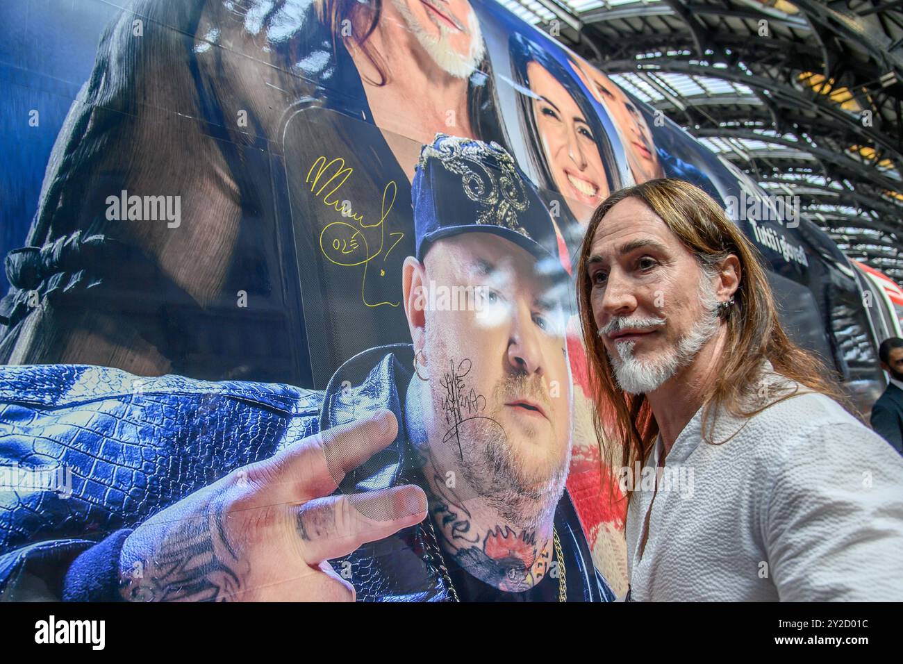 Milano, Milano. 10 settembre 2024. Manuel Agnelli alla presentazione nuova livrea Frecciarossa X Factor 2024 presso la stazione centrale - Milano - Giovedì 05 settembre 2024 (foto Claudio Furlan/Lapresse) Manuel Agnelli alla presentazione della nuova livrea Frecciarossa X Factor 2024 presso la stazione centrale - Milano - giovedì 05 settembre 2024 (foto Claudio Furlan/Lapresse) crediti: LaPresse/Alamy Live News Foto Stock