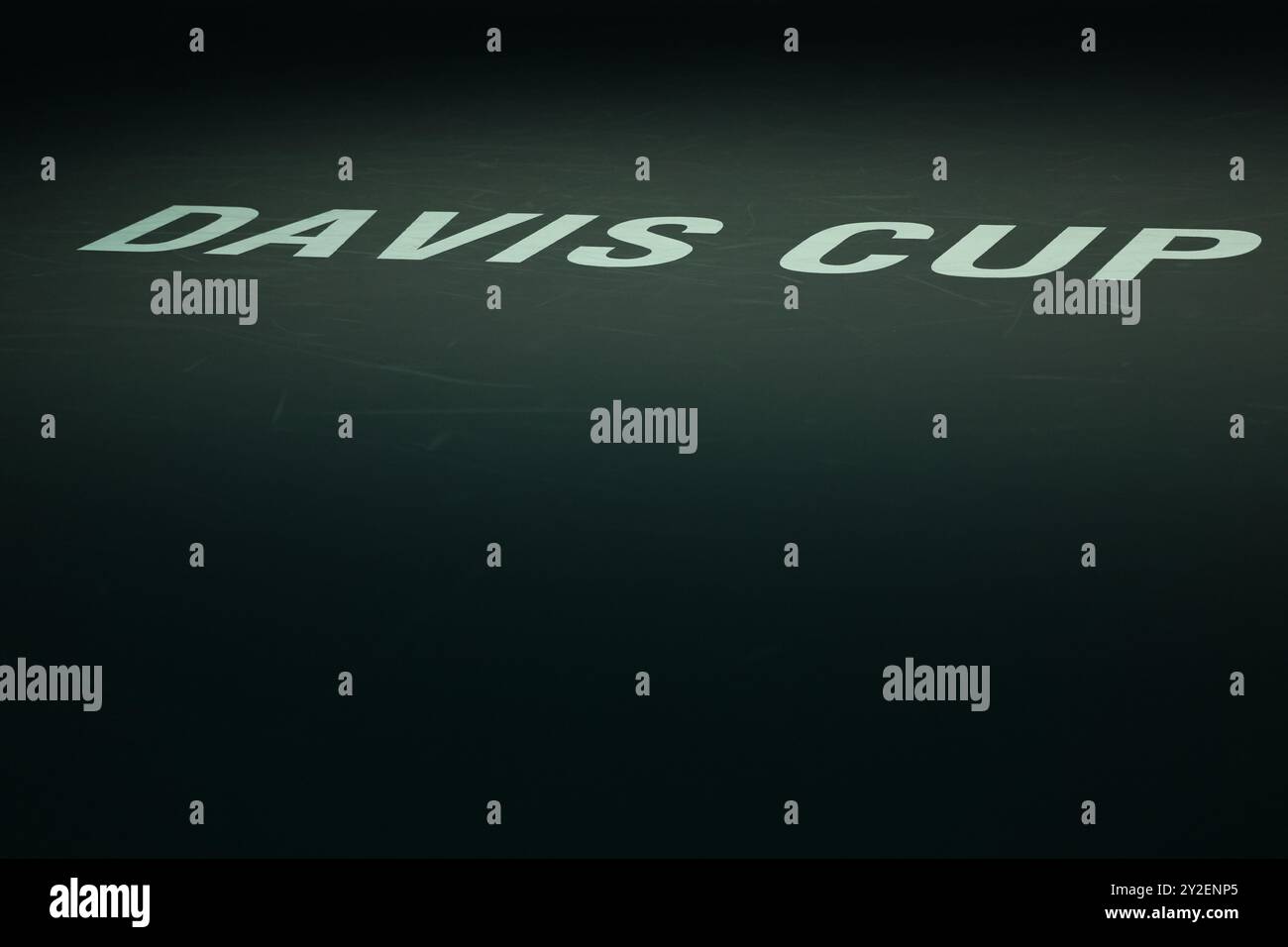Il logo della Coppa Davis raffigurato in vista di una partita tra olandese van de Zandschulp e belga Collignon, la prima partita del girone A della fase A gironi delle finali di Coppa Davis tra Paesi Bassi e Belgio, martedì 10 settembre 2024, all'Unipol Arena di Bologna, Italia. BELGA FOTO BENOIT DOPPAGNE Foto Stock