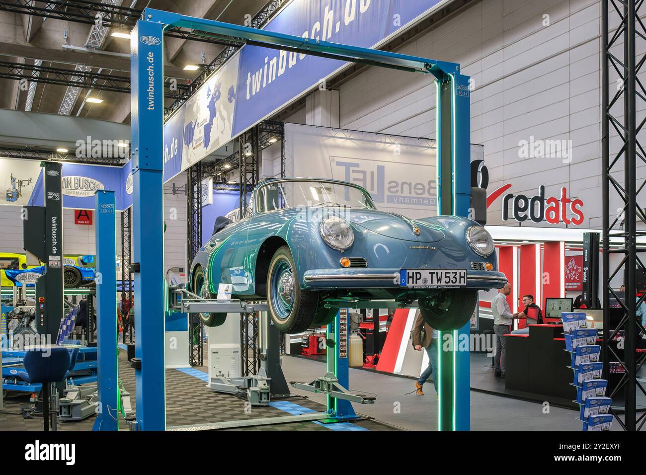 Fiera Automechanika di Francoforte sul meno. Stand di Twin Busch GmbH, produttore di attrezzature professionali per officine automobilistiche. Foto Stock