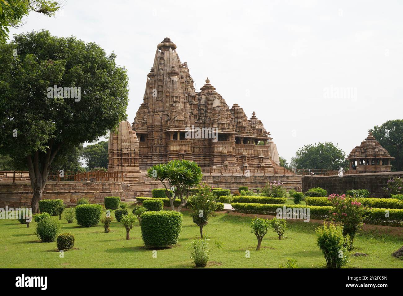 Tempio Visvanatha. Gruppo di monumenti Khajuraho. Chhatarpur, Madhya Pradesh, India. Foto Stock