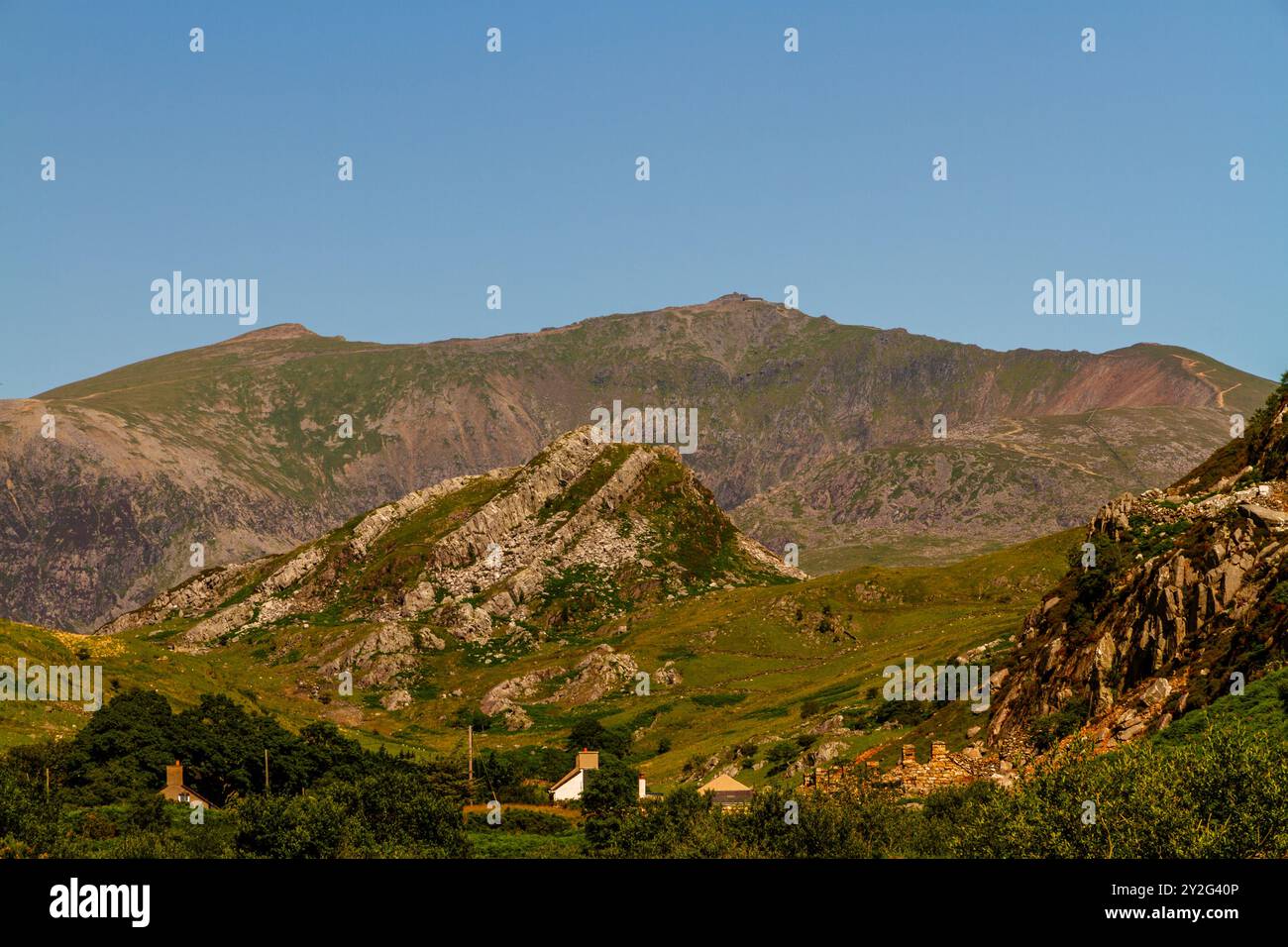 Splendida giornata in cima a Snowdon o Yr Wyddfa da ovest. Snowdonia o Eryri National Park, Galles del Nord, Regno Unito, paesaggio Foto Stock