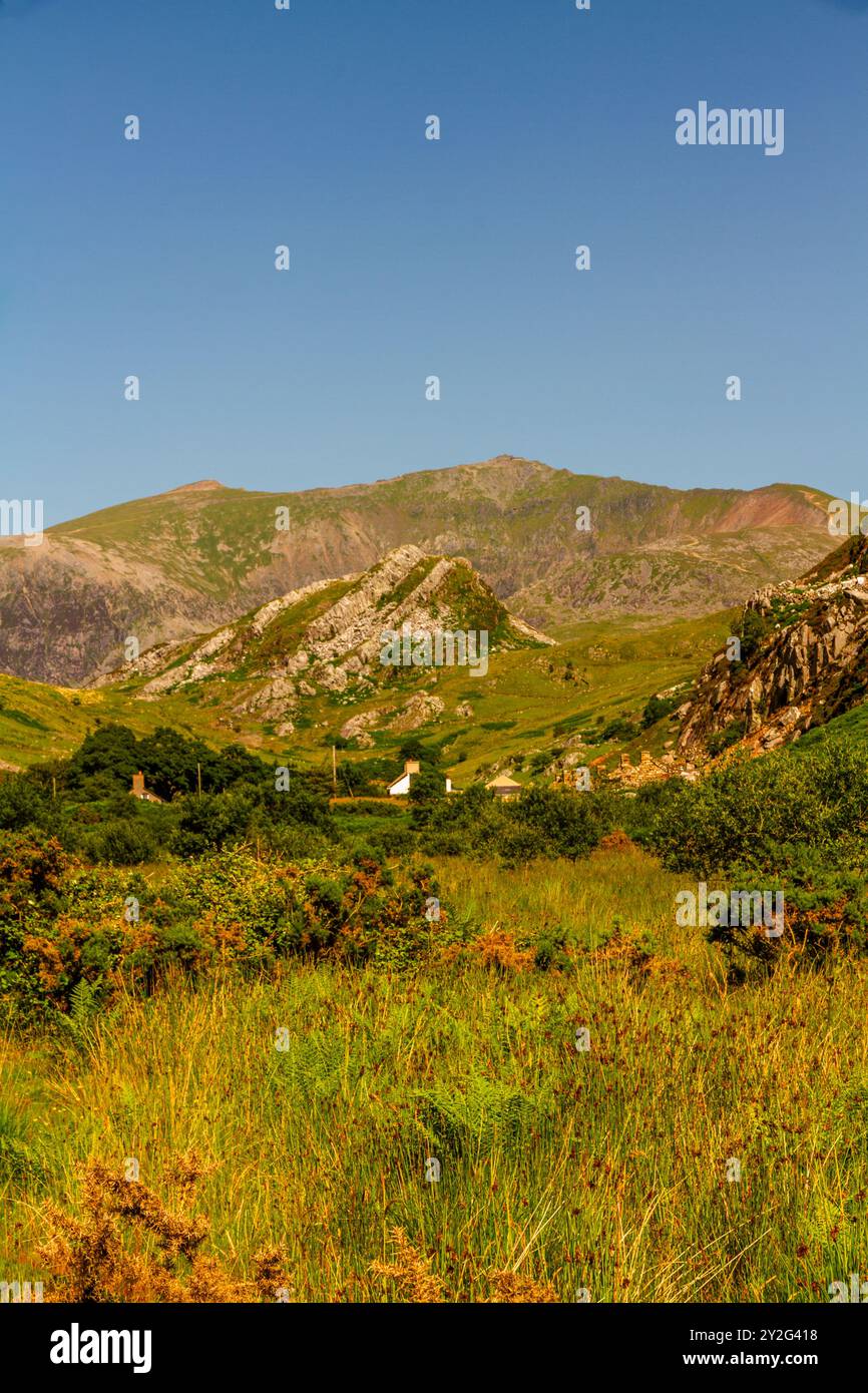 Splendida giornata in cima a Snowdon o Yr Wyddfa da ovest. Snowdonia o Eryri National Park, Galles del Nord, Regno Unito, ritratto Foto Stock