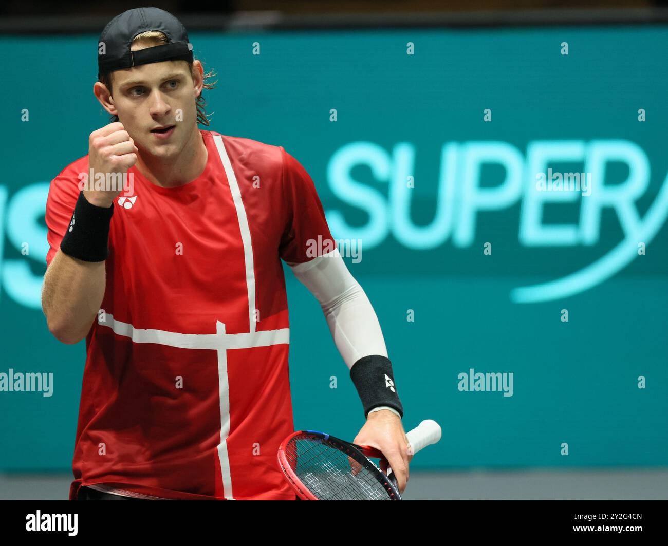 Bologna, Italia. 10 settembre 2024. Il belga Zizou Bergs reagisce ad una partita tra l'olandese Griekspoor e il belga Bergs, la seconda partita del gruppo A nella fase A gironi delle finali di Coppa Davis tra Paesi Bassi e Belgio, martedì 10 settembre 2024, presso l'Unipol Arena, a Bologna. BELGA PHOTO BENOIT DOPPAGNE credito: Belga News Agency/Alamy Live News Foto Stock