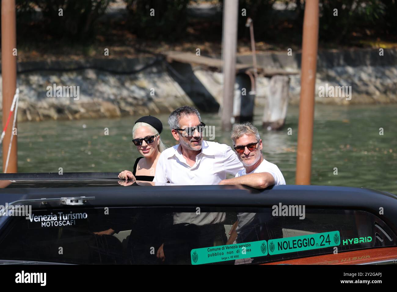 VENEZIA, ITALIA - 04 SETTEMBRE: L-R) Lady Gaga, il regista Todd Phillips e Joaquin Phoenix sono stati visti alla 81a Mostra Internazionale d'Arte cinematografica di Venezia il 4 settembre 2024 a Venezia. (Foto di Mark Cape/nsidefoto) Foto Stock