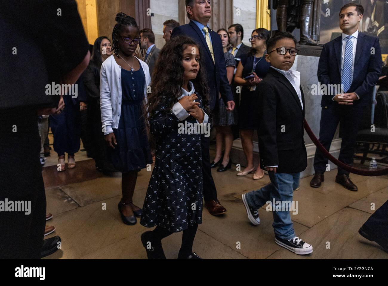 Washington, Stati Uniti. 10 settembre 2024. Le famiglie di tredici membri del servizio militare americano uccisi a Kabul, Afghanistan, il 26 agosto 2021, arrivano per la cerimonia della medaglia d'oro del Congresso presso il Campidoglio degli Stati Uniti a Washington, DC, martedì 10 settembre 2024. Foto di Anna Rose Layden/UPI credito: UPI/Alamy Live News Foto Stock