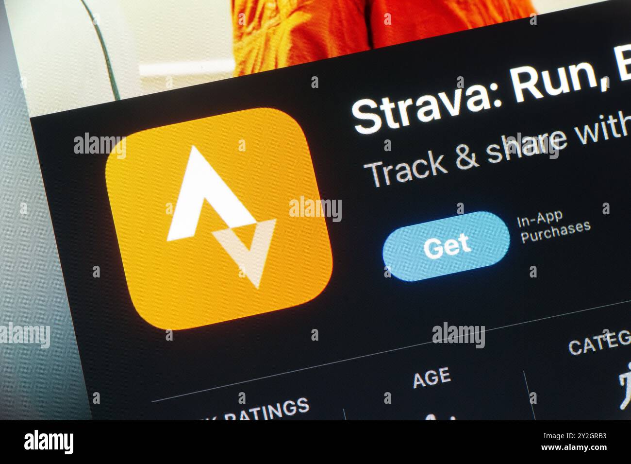 OSTRAVA, CZECHIA - 27 LUGLIO 2024: App store con l'app Strava fitness per monitorare la corsa e altre attività sportive Foto Stock