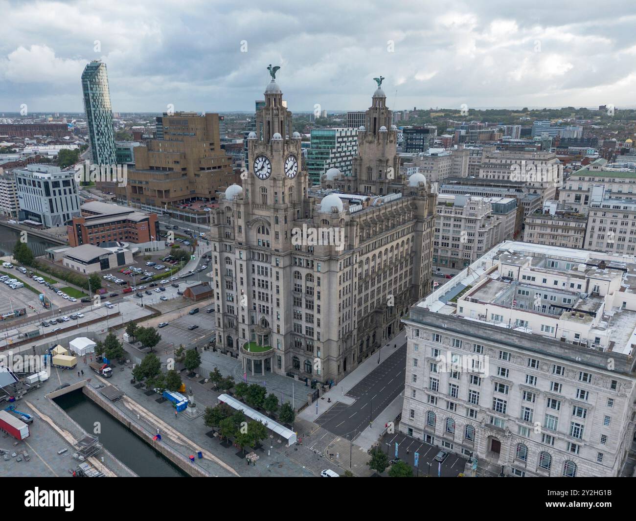 Il Royal Liver Building, una delle tre Grazie a Pier Head, Liverpool, Inghilterra. Foto Stock