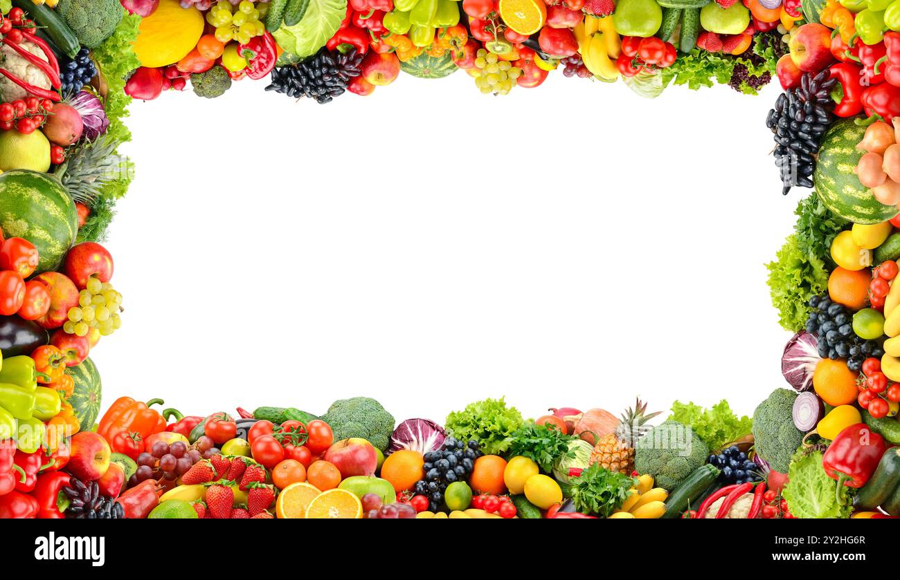 Cornice di frutta e verdura isolata su sfondo bianco Foto Stock