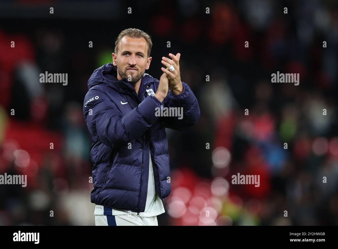 LONDRA, Regno Unito - 10 settembre 2024: L'Inghilterra Harry Kane applaude i tifosi dopo la partita della UEFA Nations League tra Inghilterra e Finlandia allo stadio di Wembley (credito: Craig Mercer/ Alamy Live News) Foto Stock