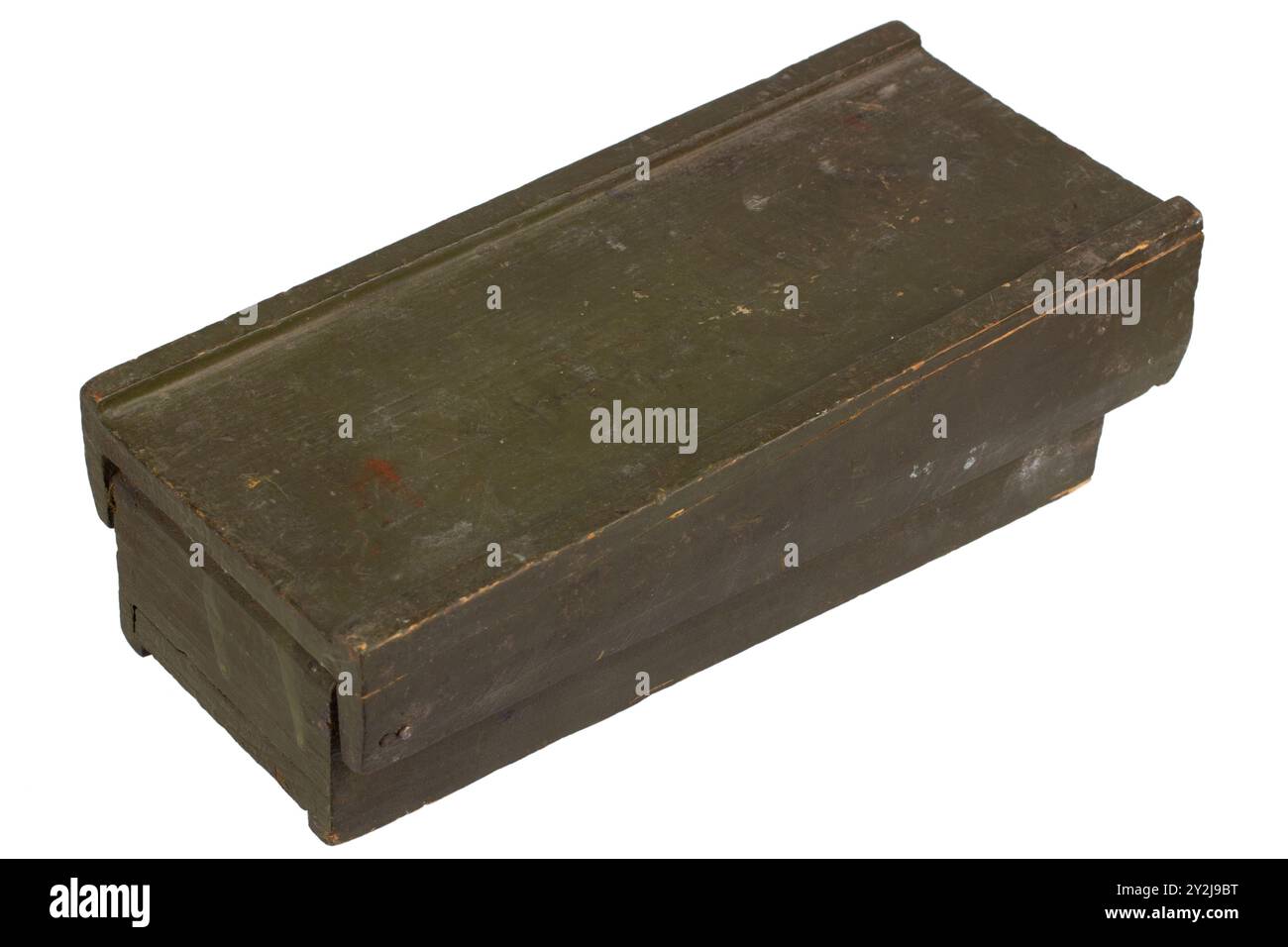 La miniera di terra primitiva PMD-6, PMD-7 e PMD-57 proveniente dall'Unione Sovietica. Isolato su sfondo bianco. Foto Stock