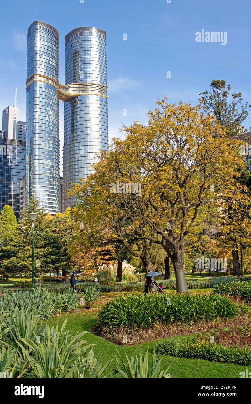 Carlton Gardens e il centro di Melbourne/Naarm Foto Stock