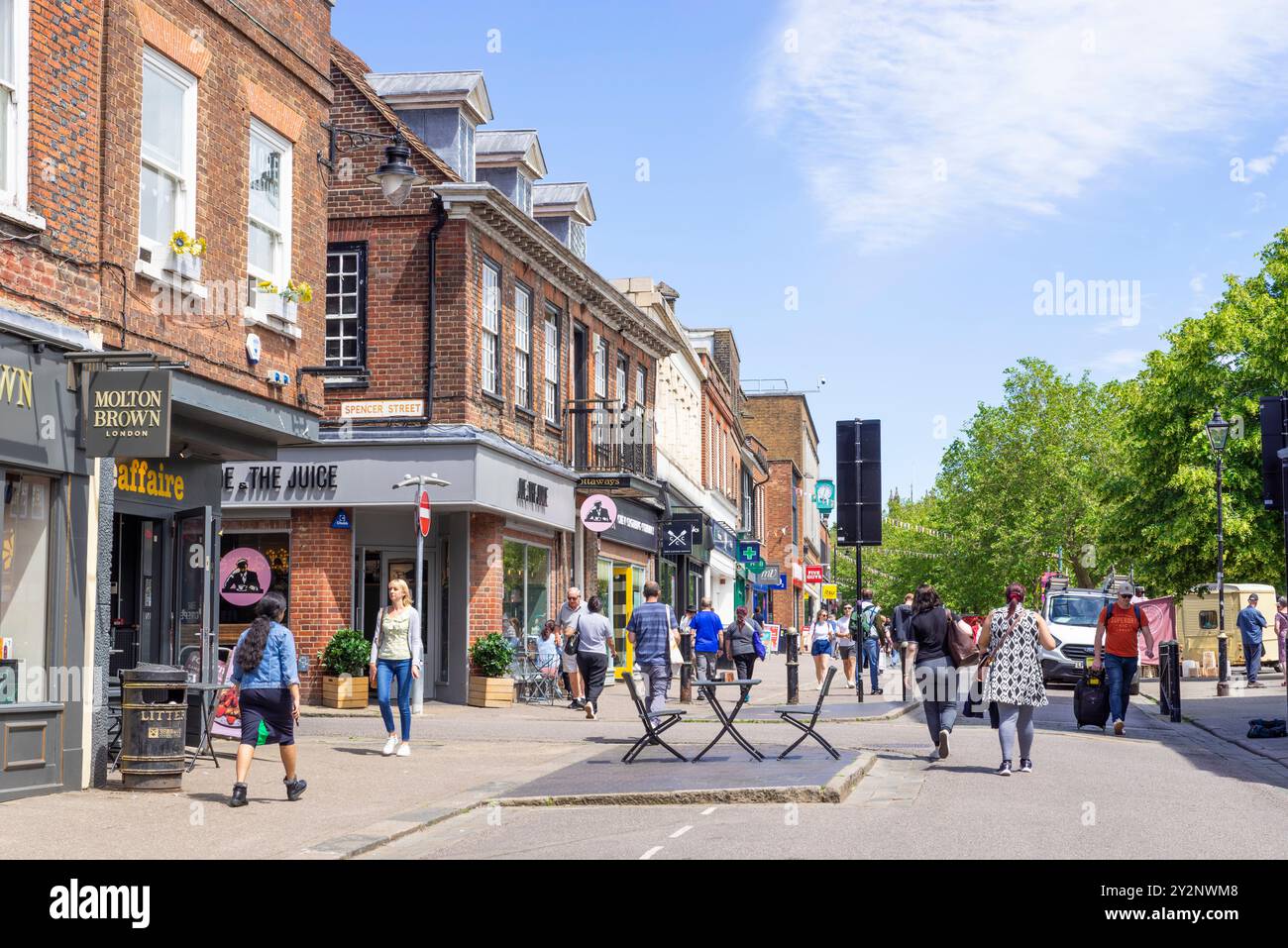St Albans Hertfordshire St Albans centro città negozi Market Place St Albans centro città St Albans Hertfordshire Inghilterra Regno Unito Europa Foto Stock