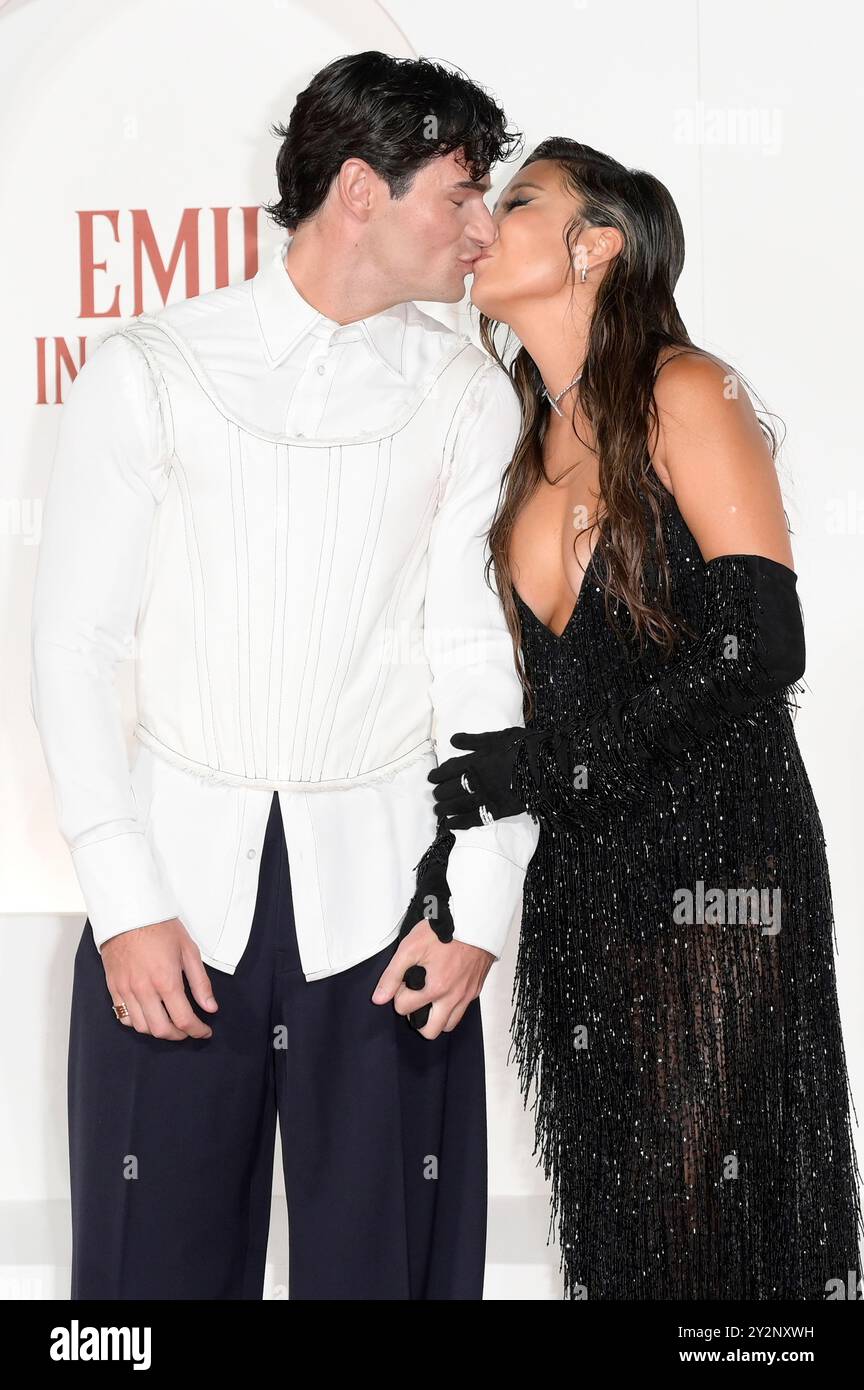 Paul Forman und Ashley Park bei der Premiere der 4. Staffel der Netflix serie "Emily in Paris" im Space Cinema moderno. ROM, 10.09.2024 Foto Stock