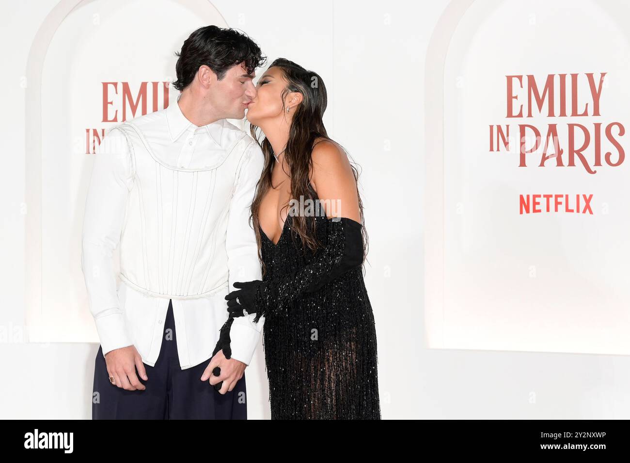 Paul Forman und Ashley Park bei der Premiere der 4. Staffel der Netflix serie "Emily in Paris" im Space Cinema moderno. ROM, 10.09.2024 Foto Stock