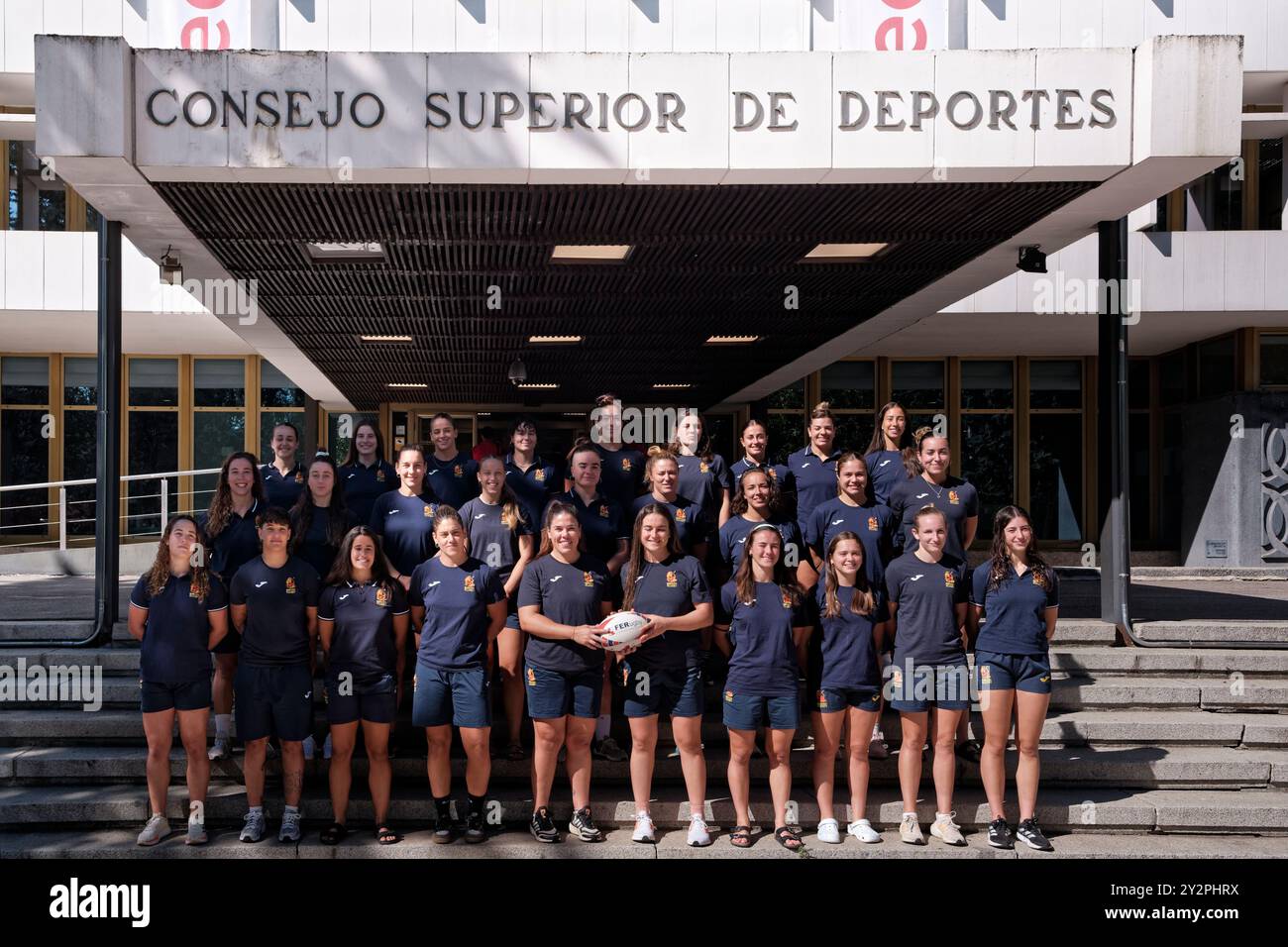 Madrid, Spagna. 11 settembre 2024. Conferenza stampa della nazionale spagnola di rugby femminile XV. La nazionale spagnola di rugby femminile si presenta di fronte alla sede centrale del Consejo Superior de Deportes (CSD). Conferenza stampa della nazionale spagnola di rugby a 15 femminile "Las Leonas", prima di affrontare la qualificazione per la Coppa del mondo Inghilterra 2025 che si terrà a Dubai alla fine di settembre. Crediti: EnriquePSans/Alamy Live News Foto Stock