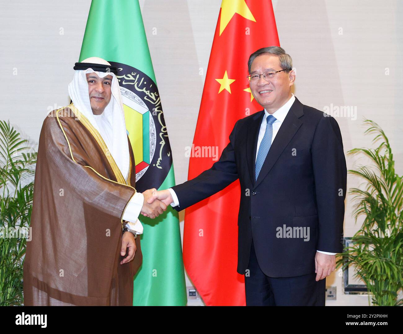 Riyadh, Arabia Saudita. 11 settembre 2024. Il Premier cinese li Qiang incontra il Segretario generale del Consiglio di cooperazione del Golfo (CCG) Jasem Mohamed Albudaiwi a Riyadh, Arabia Saudita, 11 settembre 2024. Crediti: Ding Lin/Xinhua/Alamy Live News Foto Stock