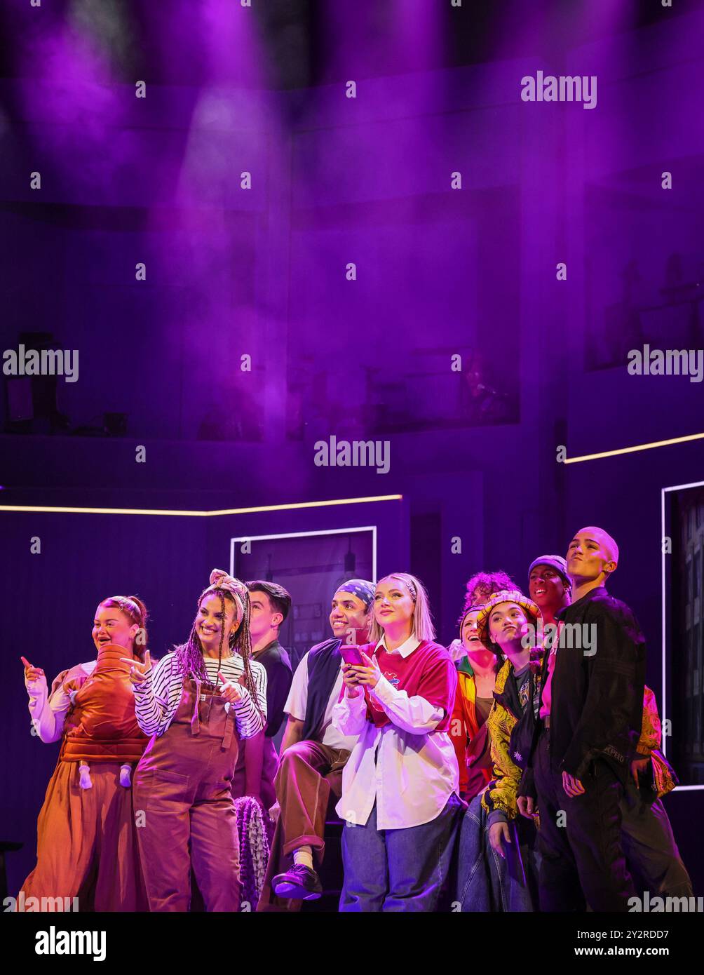 Londra, Regno Unito. 11 settembre 2024. Una scena del musical. "WHY AM i SO SINGLE", il nuovo musical DEI SEI scrittori vincitori del Tony Award, segue due migliori amici nella loro ricerca dell'amore, e andrà in scena al Garrick Theatre di Londra. Con Jo Foster nel ruolo di Oliver e Leesa Tulley nel ruolo di Nancy nei ruoli principali. Crediti: Imageplotter/Alamy Live News Foto Stock