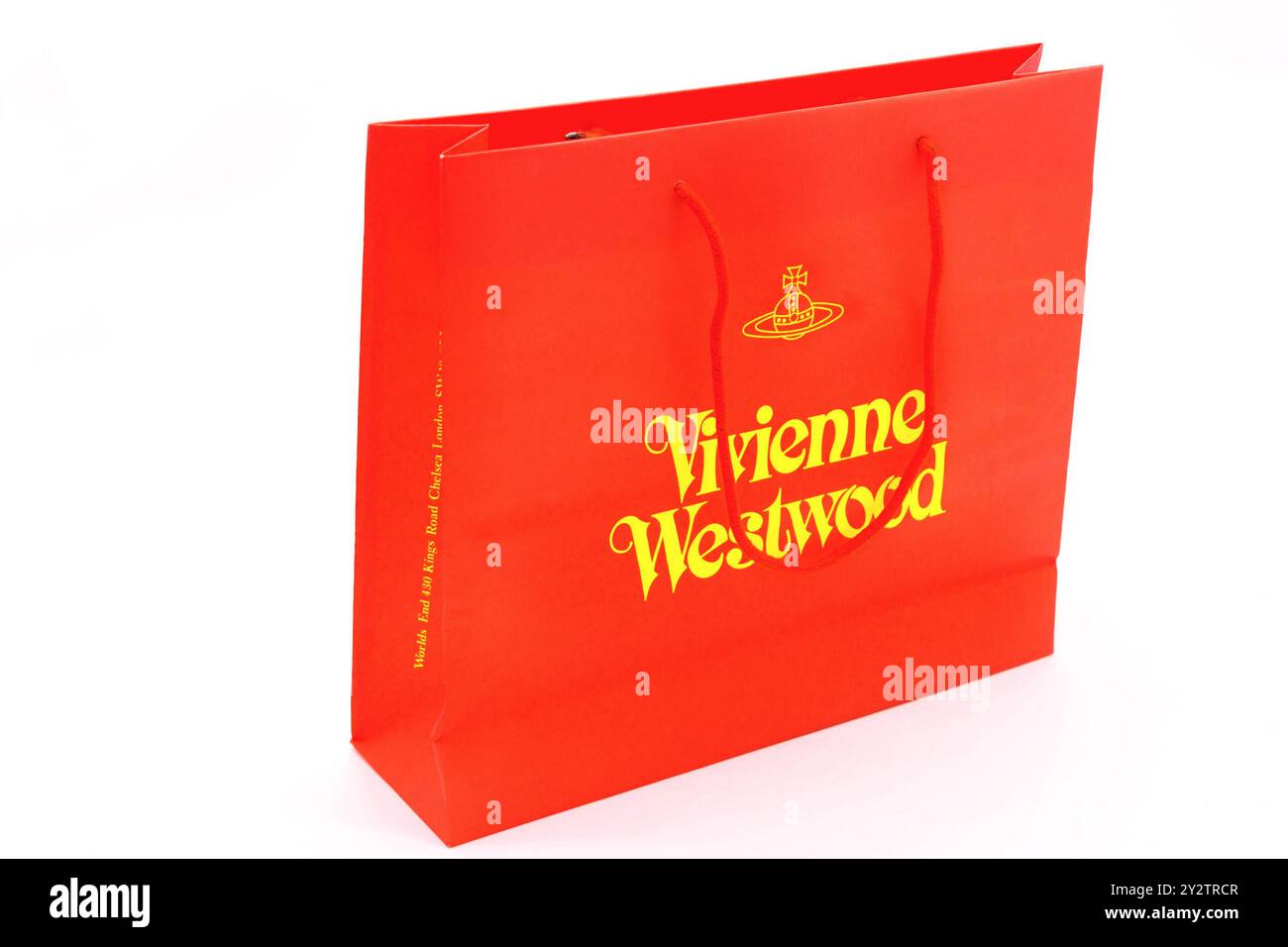 borsa portamonete vivienne westwood rossa vintage isolata su sfondo bianco Foto Stock