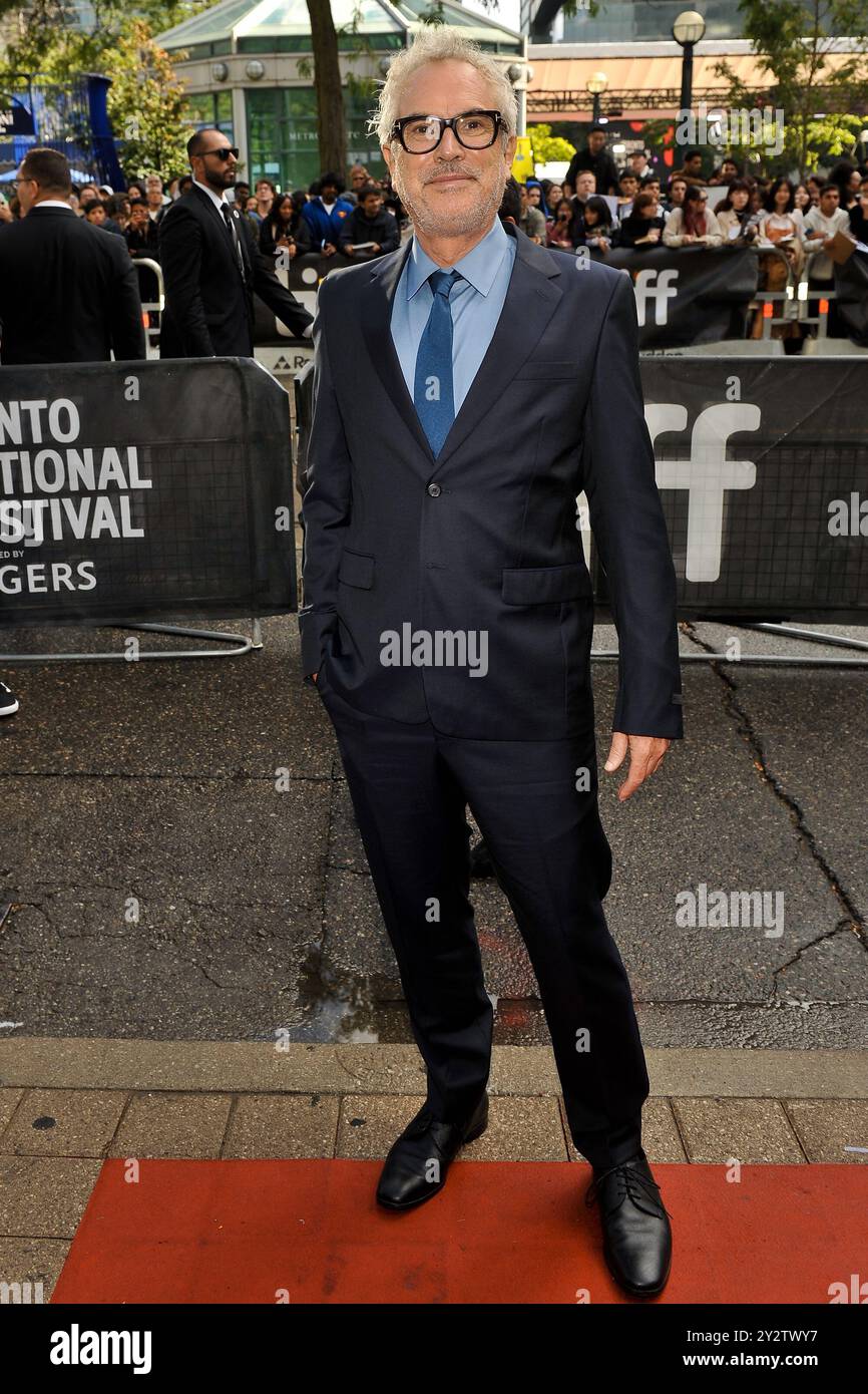 9 settembre 2023 - Toronto, Ontario Canada - Alfonso CuarÃ³n. Â€œDISCLAIMERâ€ Premiere durante il Toronto International Film Festival 2024 al Royal Alexandra Theatre. (Immagine di credito: © Brent Perniac/AdMedia tramite ZUMA Press Wire) SOLO PER USO EDITORIALE! Non per USO commerciale! Foto Stock