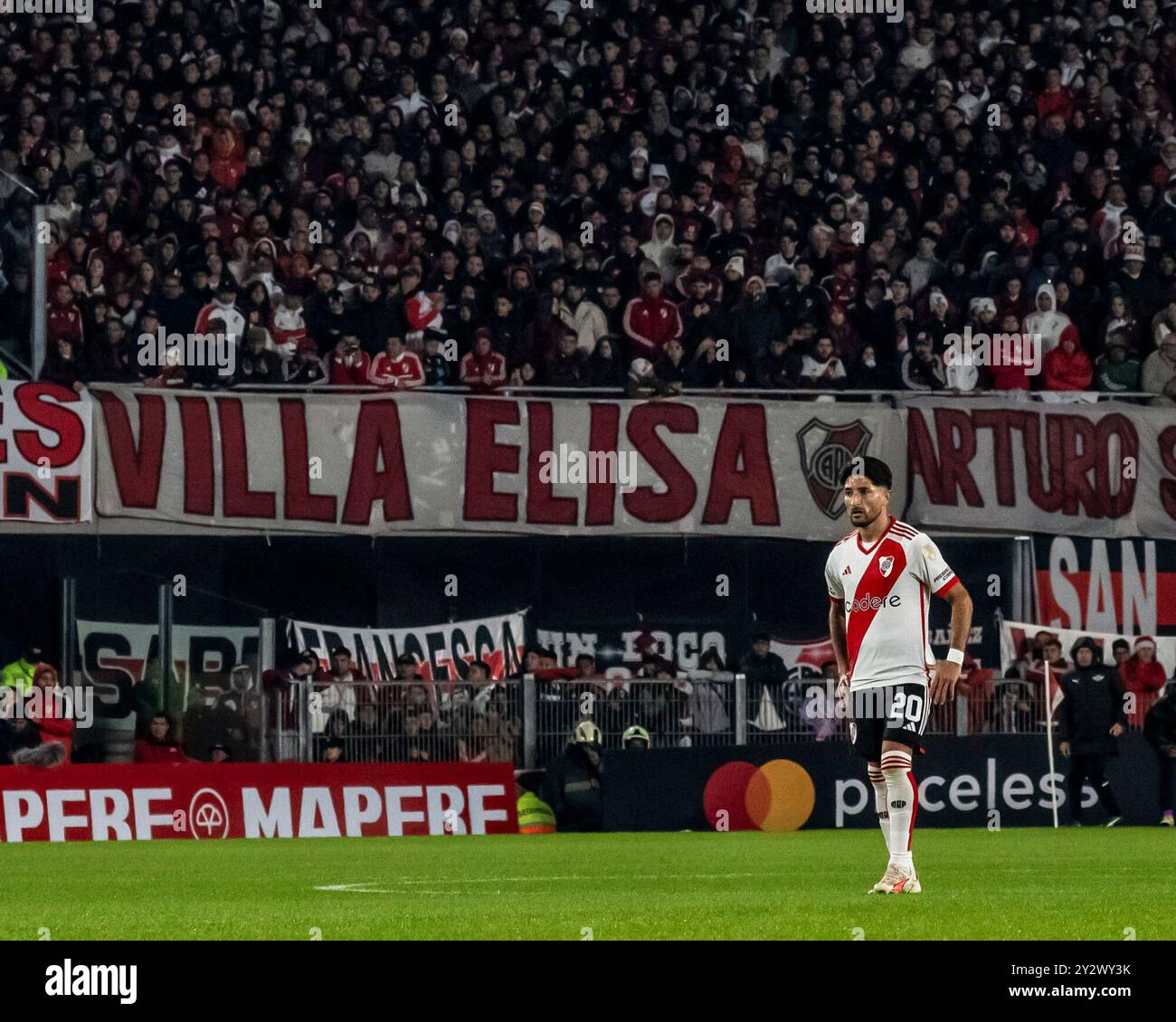 Il River Plate Atlético Club partecipa alla CONMEBOL Libertadores Cup presso lo stadio Mas Monumental. Foto Stock