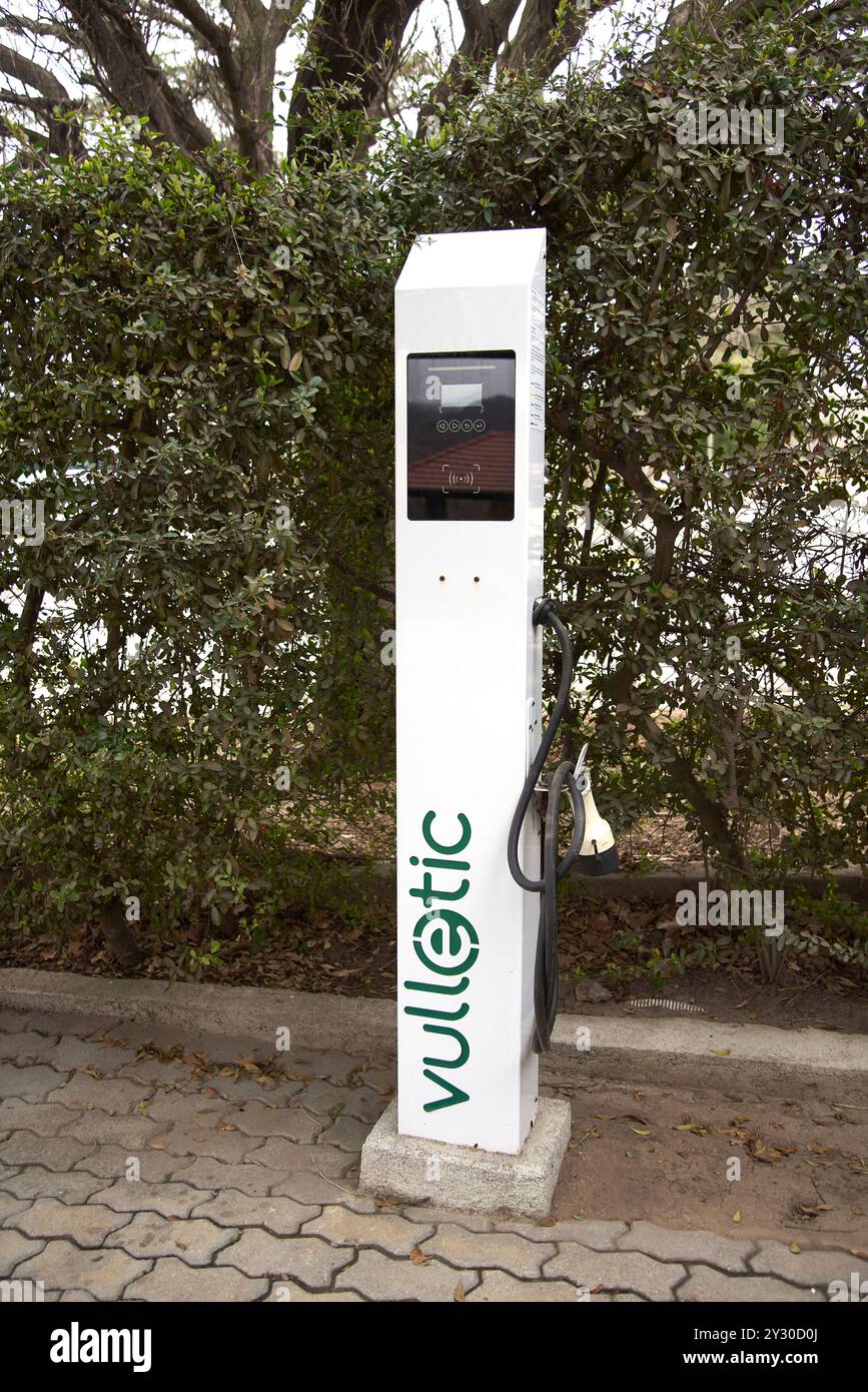 Villa General Belgrano, Cordoba, Argentina; 20 agosto 2024: Punto di ricarica Vulletic per veicoli elettrici. Foto Stock