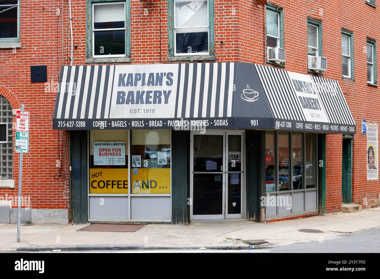 Kaplan's New Model Bakery, 901 N 3rd St, Philadelphia, Pennsylvania. Foto del punto vendita di una panetteria kosher nel quartiere Northern Liberties. kaplani Foto Stock