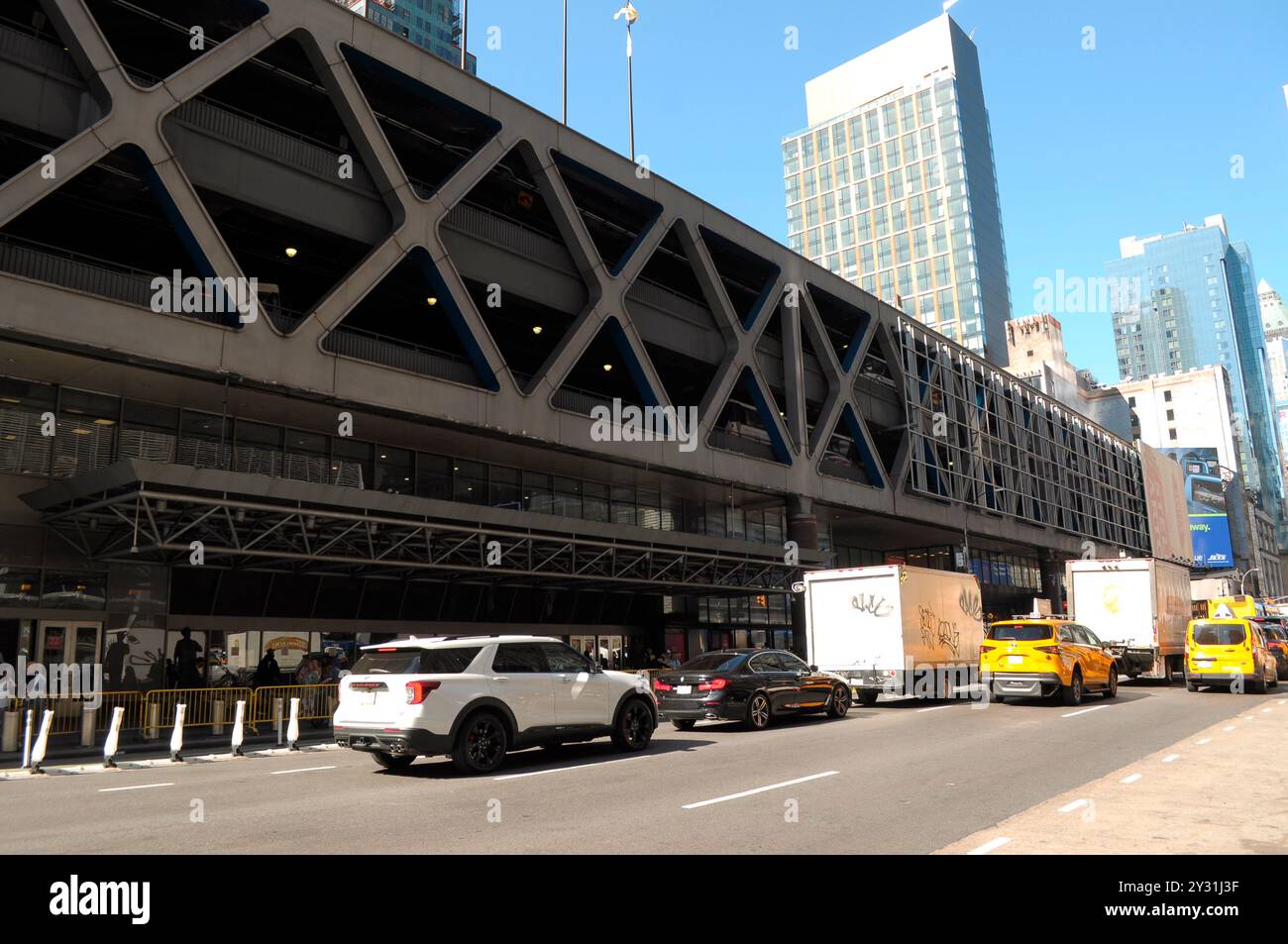 New York, Stati Uniti. 10 settembre 2024. Il terminal degli autobus di Port Authority si trova a Manhattan, New York. Credito: SOPA Images Limited/Alamy Live News Foto Stock