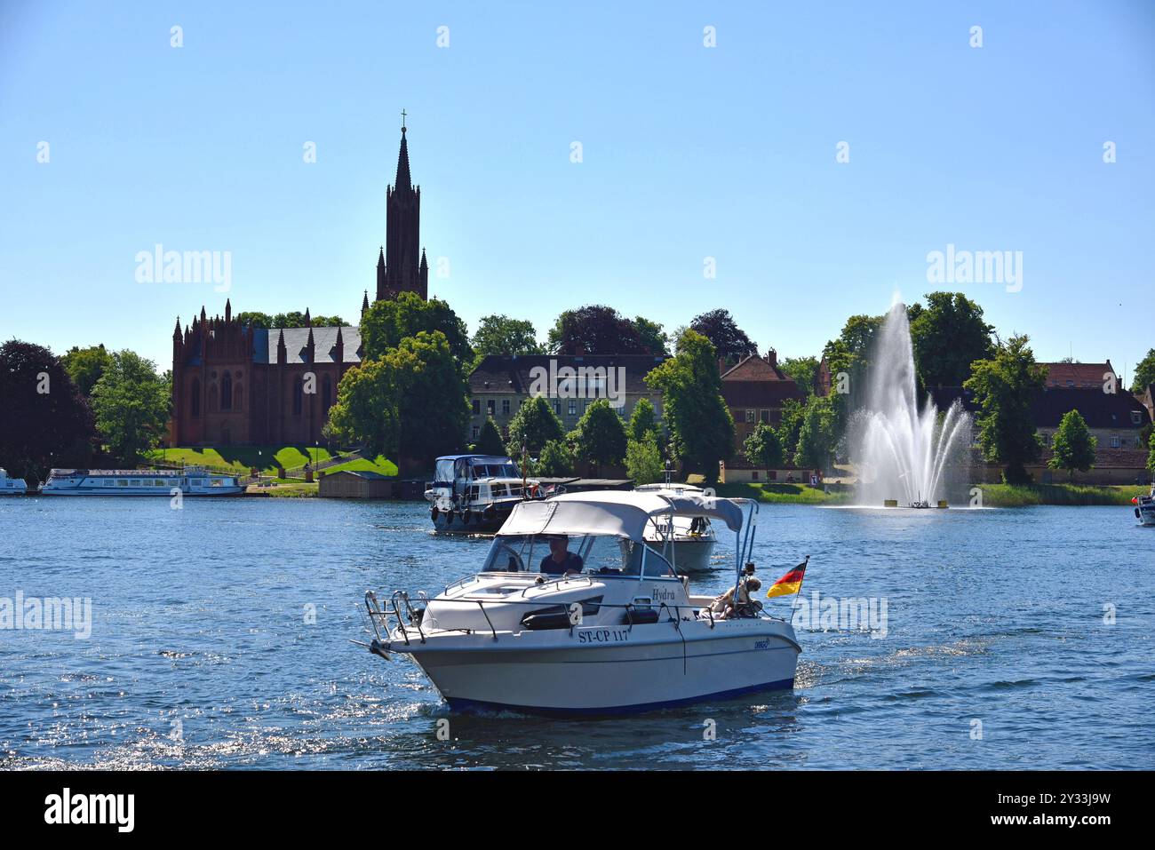 Europa, Deutschland, Meclemburgo-Pomerania anteriore, Inselstadt Malchow, Blick zum Kulturzentrum Kloster Malchow, Klosteranlage aus dem 13. Jahrhundert mit ne Foto Stock