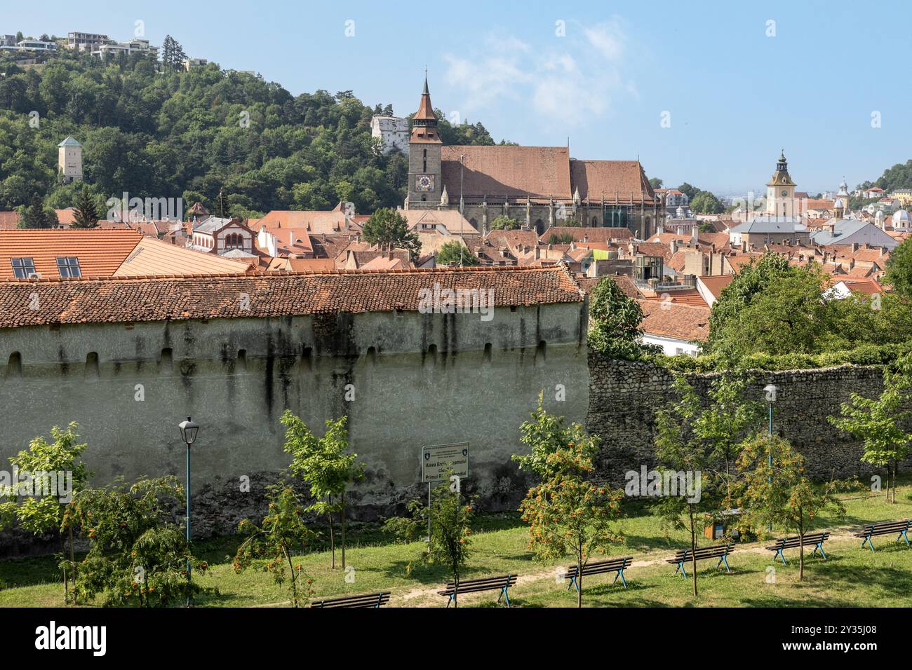 Mura cittadine, Torre Nera, Chiesa Nera e Torre Bianca, Brasov, Romania Foto Stock