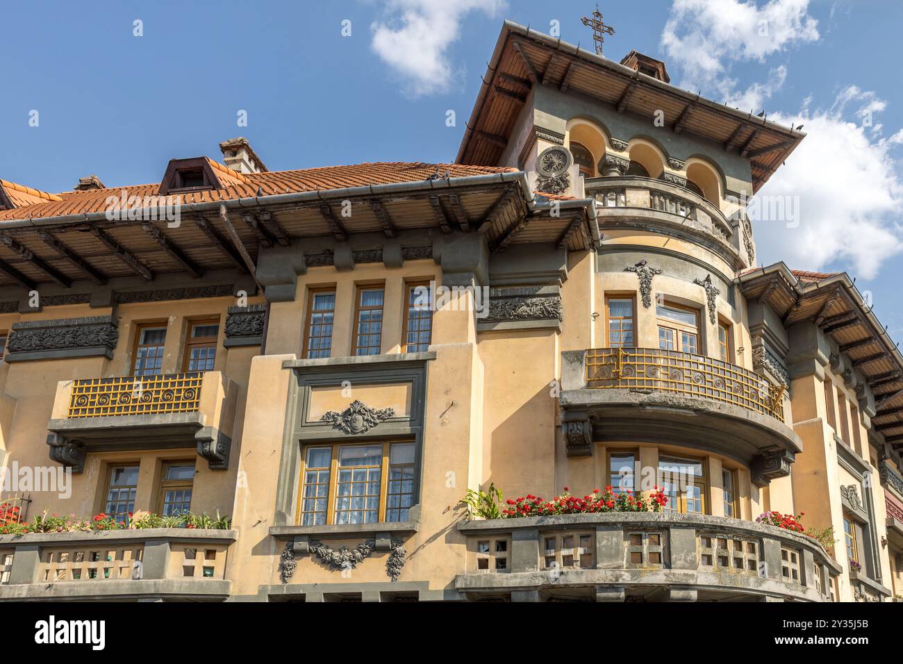 Appartamenti, la Doi Pasi Prund Piata Unirii, originariamente sistemazione in chiesa, Brasov, Romania Foto Stock