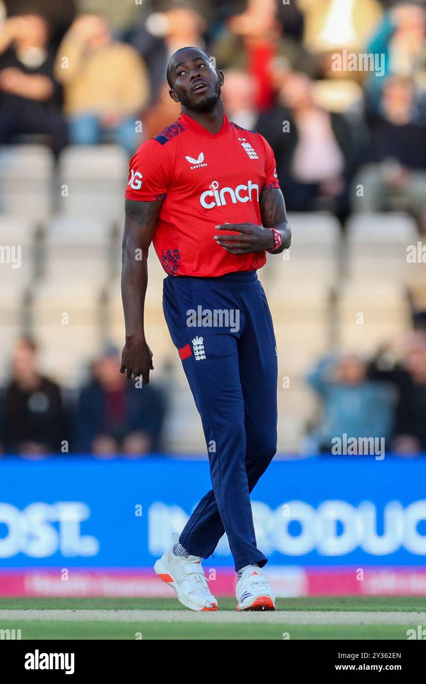 England Jofra Archer (Sussex) reagisce durante la partita England Men vs Australia 1st Vitality IT20 di cricket all'Utilita Bowl, Southampton, Inghilterra, Regno Unito l'11 settembre 2024 Credit: Every Second Media/Alamy Live News Foto Stock