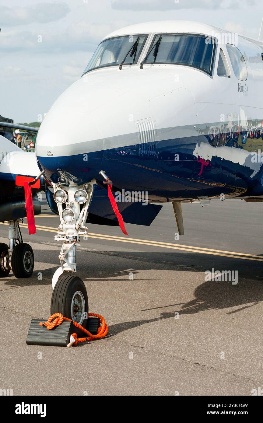 Un aereo Beechcraft B200 nell'area espositiva statica al RAF Waddington International Air Show 2005. Foto Stock