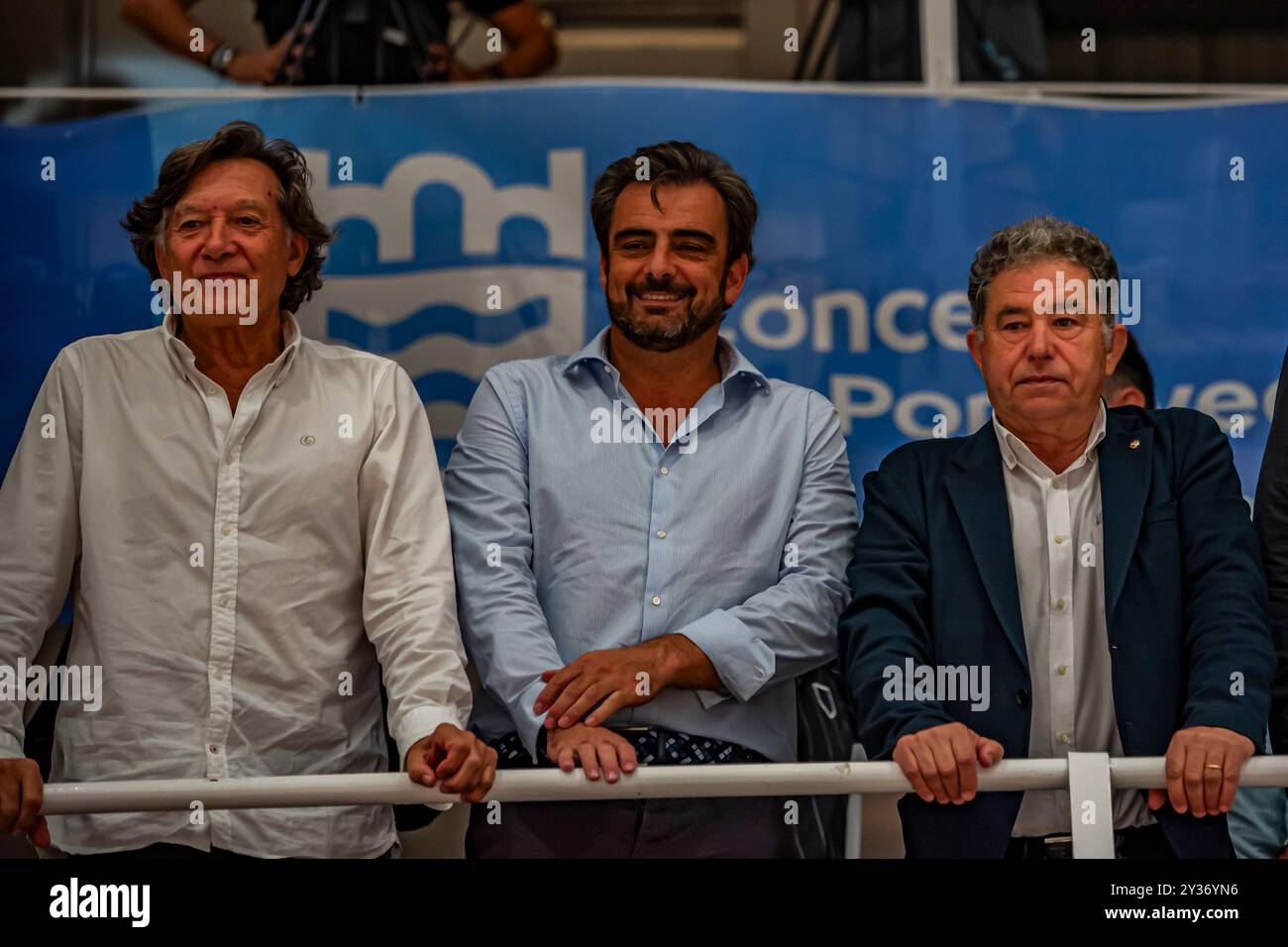 Pontevedra, Spagna. 11 settembre 2024. I rappresentanti politici, Lete, direttore generale dello sport, Diego Calvo, primo vicepresidente e consigliere dello sport nella Xunta de Galicia e il sindaco di Pontevedra. Prima dell'inizio della partita Credit: Xan Gasalla / Alamy Live News Foto Stock