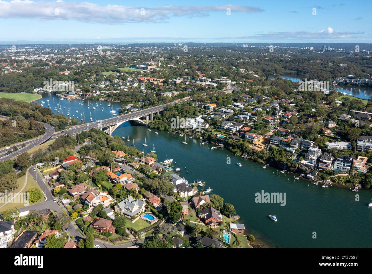 Il ponte di Tarban creek e il fiume Lane Cove nei sobborghi di Sysney di Hunters Hill e Riverview Foto Stock