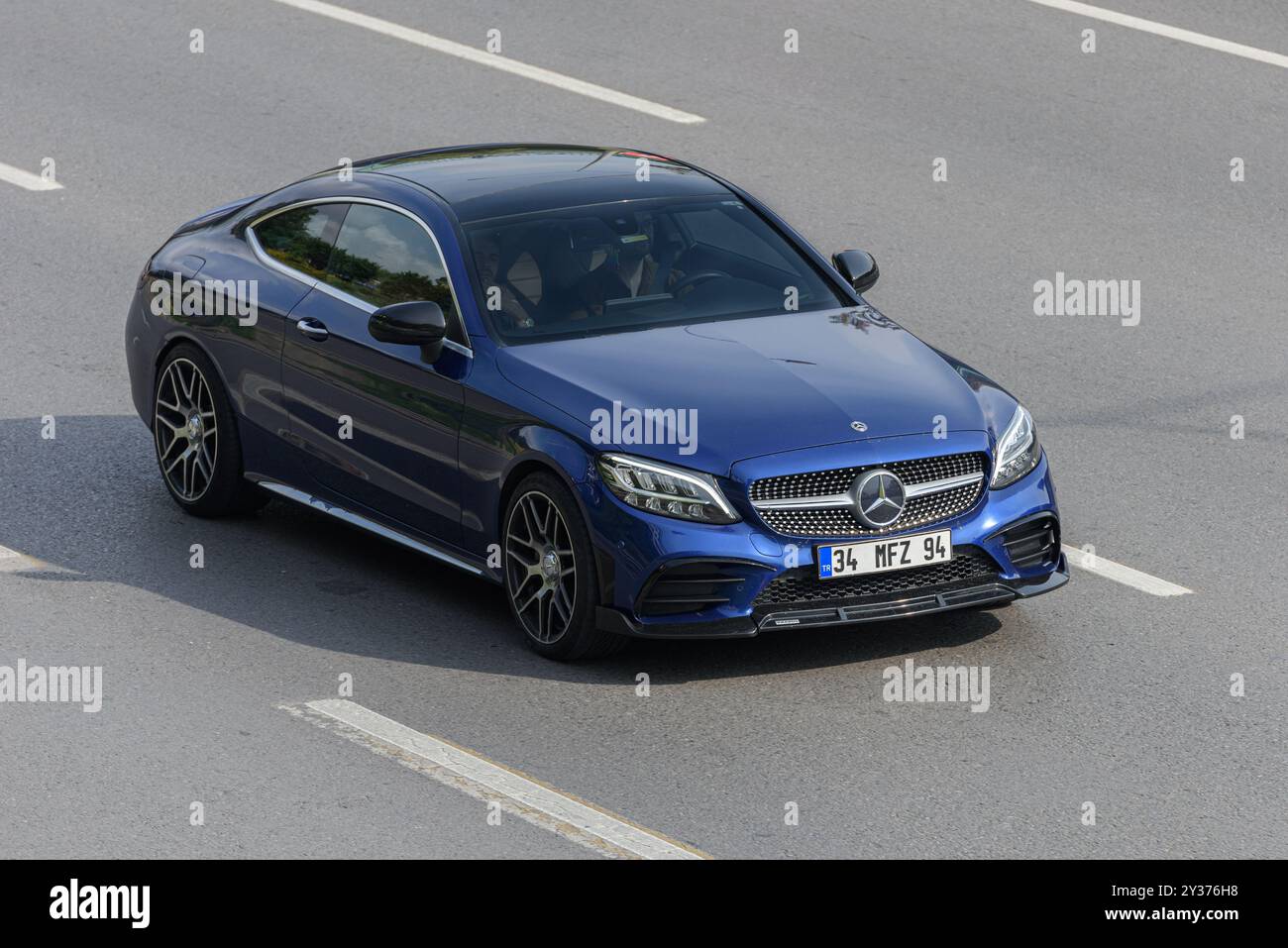 ISTANBUL, TURCHIA - 7 SETTEMBRE 2024: La Mercedes-Benz Classe C è una gamma di auto executive prodotte dalla casa automobilistica tedesca Mercedes-Benz in varie Foto Stock