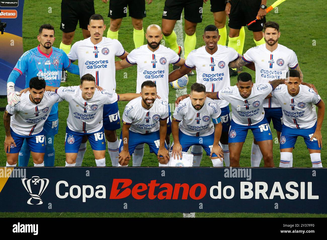 Rio de Janeiro, Brasile. 12 settembre 2024. (L-R) Marcos Felipe, Gabriel Xavier, Thaciano, Kanu, Everaldo Stum, Cauly, Santiago Arias, Caio Alexandre, Everton Ribeiro, Jean Lucas, Luciano Juba di Bahia, posa per la foto prima della partita tra Flamengo e Bahia, per la seconda tappa dei quarti di finale della Coppa del Brasile 2024, allo Stadio Maracana, a Rio de Janeiro il 12 settembre 2024. Foto: Nadine Freitas/DiaEsportivo/Alamy Live News crediti: DiaEsportivo/Alamy Live News Foto Stock