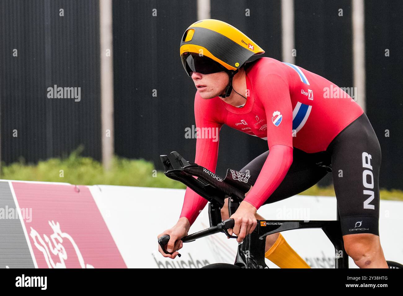 Heusden Zolder, Belgio. 11 settembre 2024. HEUSDEN-ZOLDER, BELGIO - 11 SETTEMBRE: Soren Waerenskjold della Norvegia partecipa alla prova individuale maschile a tempo di 31 km da Heusden-Zolder a Hasselt durante il 30° Campionato europeo di ciclismo su strada UEC 2024 sul circuito Zolder l'11 settembre 2024 a Heusden-Zolder, Belgio. (Foto di Rene Nijhuis/Agenzia BSR) credito: Agenzia BSR/Alamy Live News Foto Stock