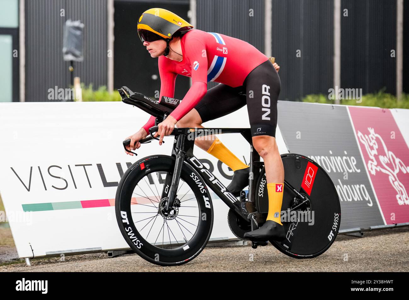 Heusden Zolder, Belgio. 11 settembre 2024. HEUSDEN-ZOLDER, BELGIO - 11 SETTEMBRE: Soren Waerenskjold della Norvegia partecipa alla prova individuale maschile a tempo di 31 km da Heusden-Zolder a Hasselt durante il 30° Campionato europeo di ciclismo su strada UEC 2024 sul circuito Zolder l'11 settembre 2024 a Heusden-Zolder, Belgio. (Foto di Rene Nijhuis/Agenzia BSR) credito: Agenzia BSR/Alamy Live News Foto Stock