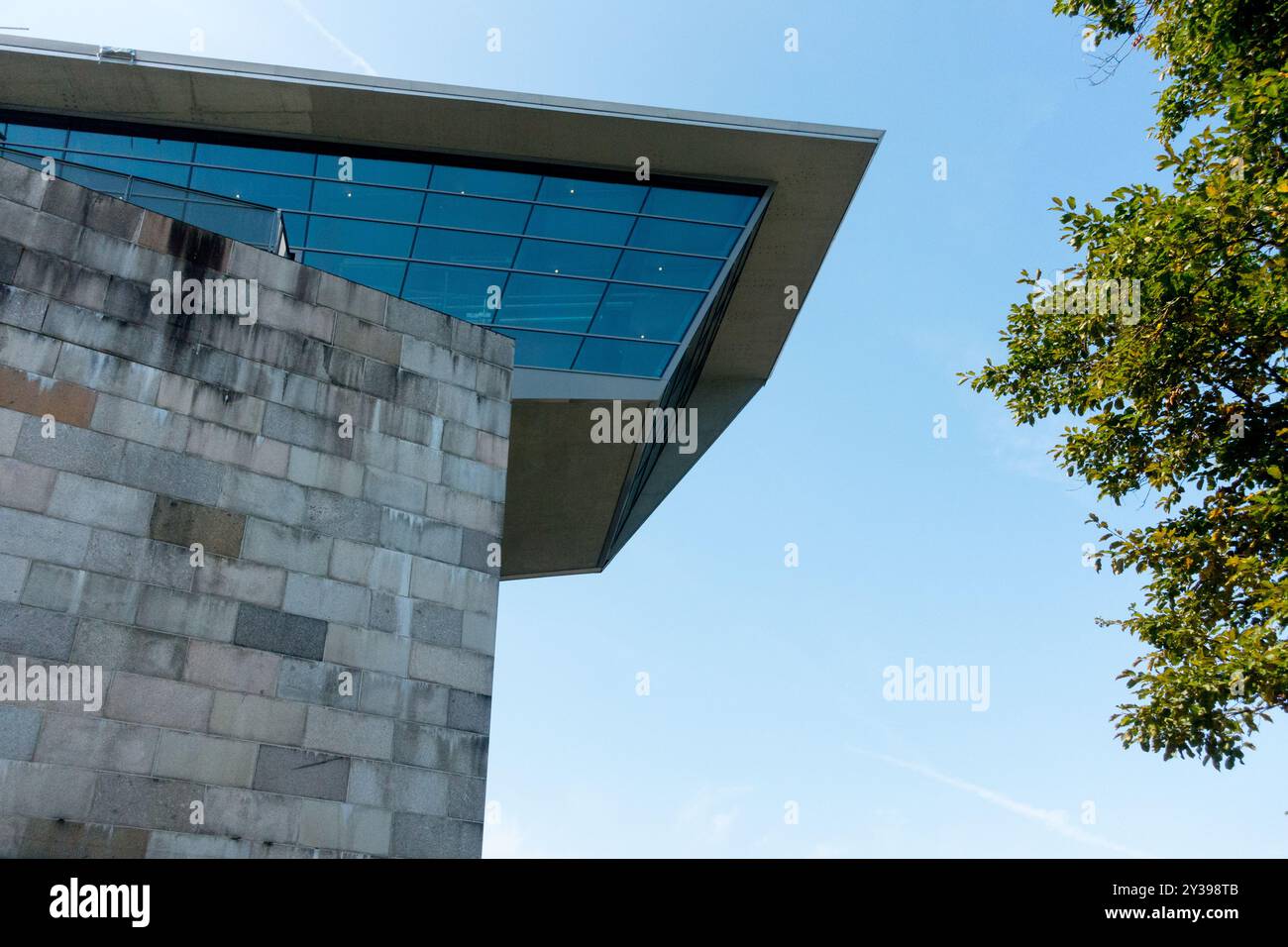 Architettura moderna del Centro di documentazione del Rally nazionalsocialista di Norimberga Germania Foto Stock