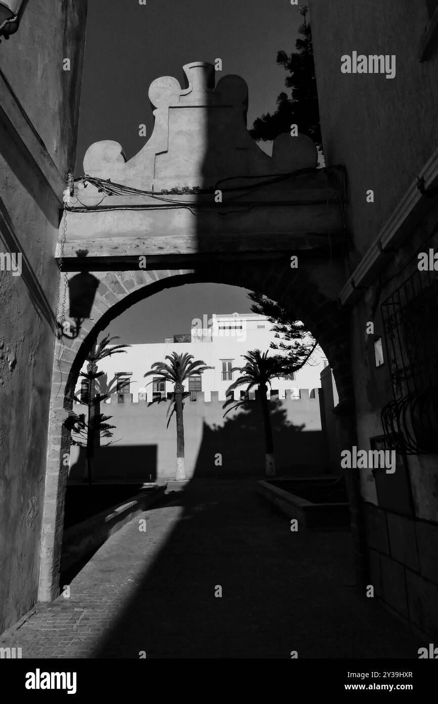 Essaouira, Marocco, Nord Africa. Città affacciata sull'Oceano Atlantico, porto di pescatori, suk, artigianato, monumenti storici Foto Stock