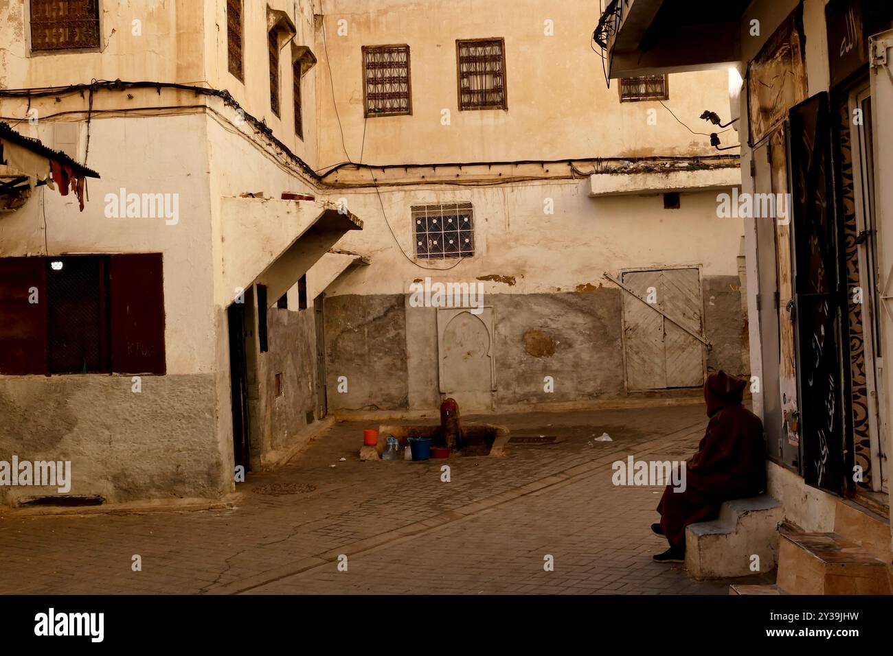 FES, una delle città imperiali del Marocco, famosa per il suo suk e le moschee Foto Stock