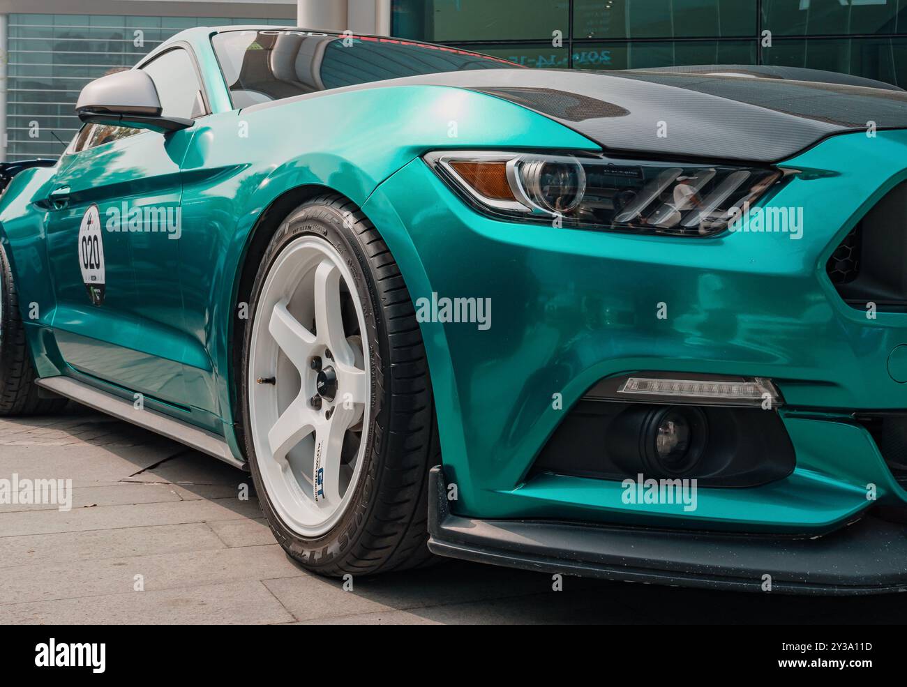 Suzhou, Cina - 30 marzo 2019: Uno scatto ravvicinato di una Ford Mustang personalizzata ad una fiera automobilistica Foto Stock