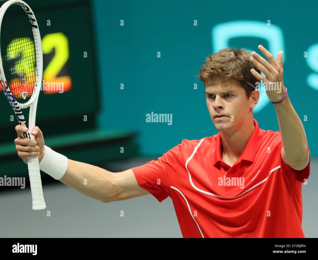 Bologna, Italia. 13 settembre 2024. Il belga Alexander Blockx reagisce durante una partita tra l'italiano Berrettini e il belga Blockx, la prima partita nel girone A delle finali di Coppa Davis tra Italia e Belgio, venerdì 13 settembre 2024, all'Unipol Arena di Bologna. BELGA PHOTO BENOIT DOPPAGNE credito: Belga News Agency/Alamy Live News Foto Stock