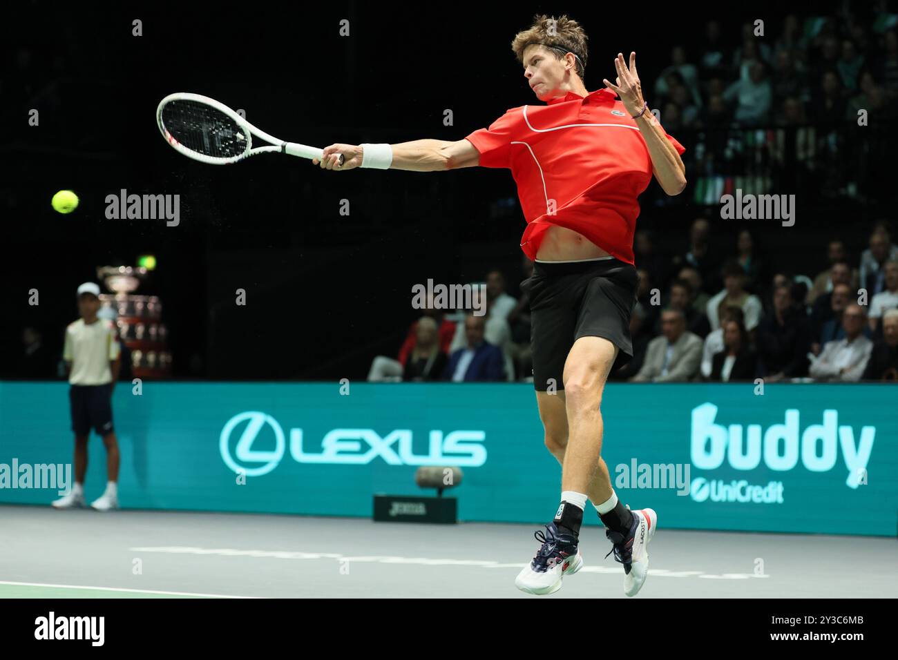 Bologna, Italia. 13 settembre 2024. Il belga Alexander Blockx raffigurato in azione durante una partita tra l'italiano Berrettini e il belga Blockx, la prima partita nel girone A le finali di Coppa Davis tra Italia e Belgio, venerdì 13 settembre 2024, all'Unipol Arena, a Bologna. BELGA PHOTO BENOIT DOPPAGNE credito: Belga News Agency/Alamy Live News Foto Stock