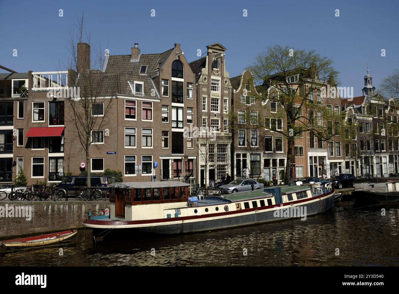 Casa galleggiante sul canale Prinsengracht ad Amsterdam, Olanda Foto Stock