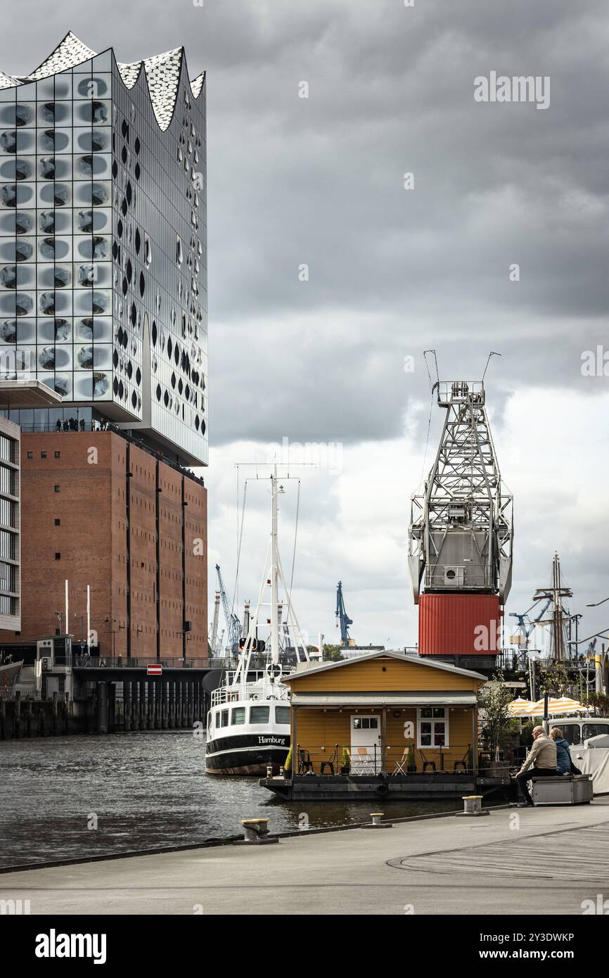 Elbphilharmonie Elbphilharmonie in Hamburg, Deutschland *** Elbphilharmonie Elbphilharmonie in Hamburg, Germania Copyright: XNikolaixKislichkox IMG 5840 Foto Stock