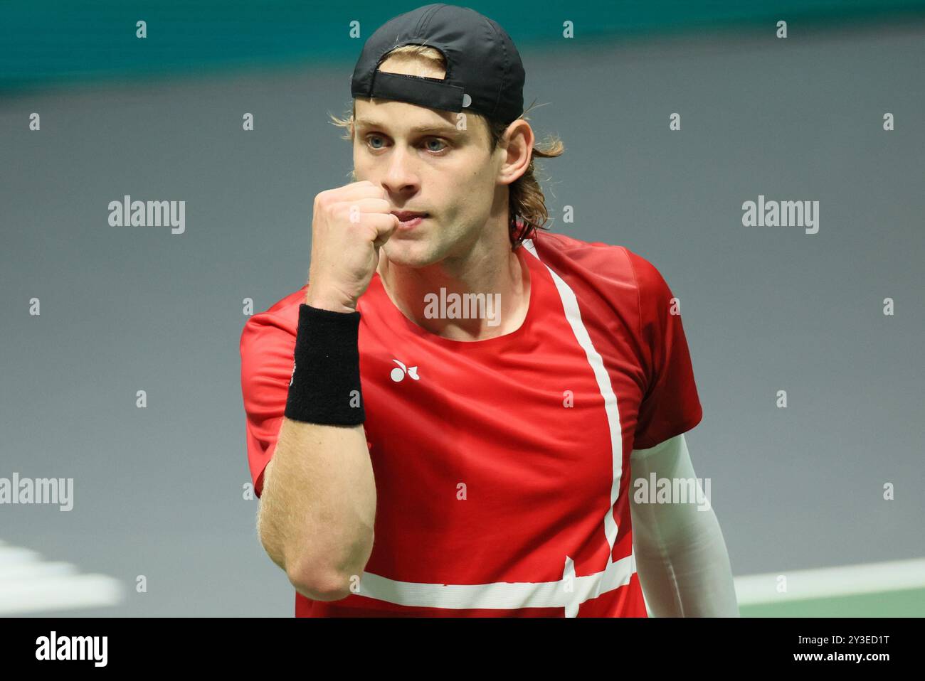 Bologna, Italia. 13 settembre 2024. Il belga Zizou Bergs reagisce durante una partita tra l'italiano Cobolli e il belga Bergs, la seconda partita nel girone A delle finali di Coppa Davis tra Italia e Belgio, venerdì 13 settembre 2024, all'Unipol Arena di Bologna. BELGA PHOTO BENOIT DOPPAGNE credito: Belga News Agency/Alamy Live News Foto Stock