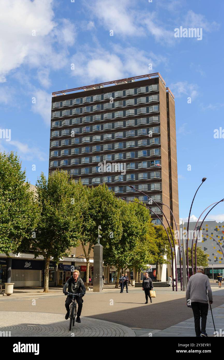 Basildon, Essex, Regno Unito - 11 settembre 2024: I residenti di Brook House, Basildon, sono destinati ad essere trasferiti in una sistemazione temporanea durante lavori di riparazione Foto Stock